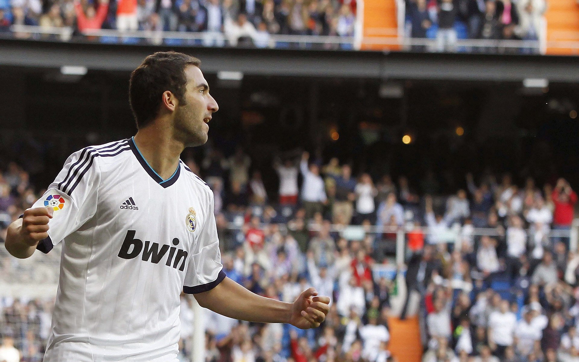 _虚拟动感剧场：运动与视觉的盛大演出_，虚拟现实运动锻炼